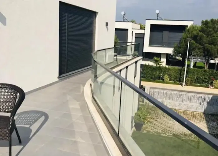 Cheerful 3 Bedroom With Free Parking Seeview * Hamallaj