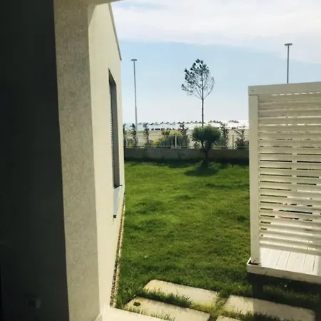 Cheerful 3 Bedroom With Free Parking Seeview