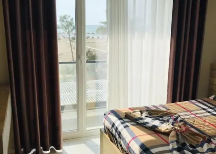 Villa Cheerful 3 Bedroom With Free Parking Seeview Hamallaj