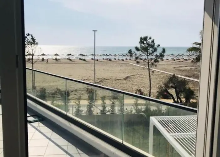 Villa Cheerful 3 Bedroom With Free Parking Seeview Hamallaj